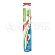 Зубная щетка Aquafresh Инбитвин Средней жесткости
